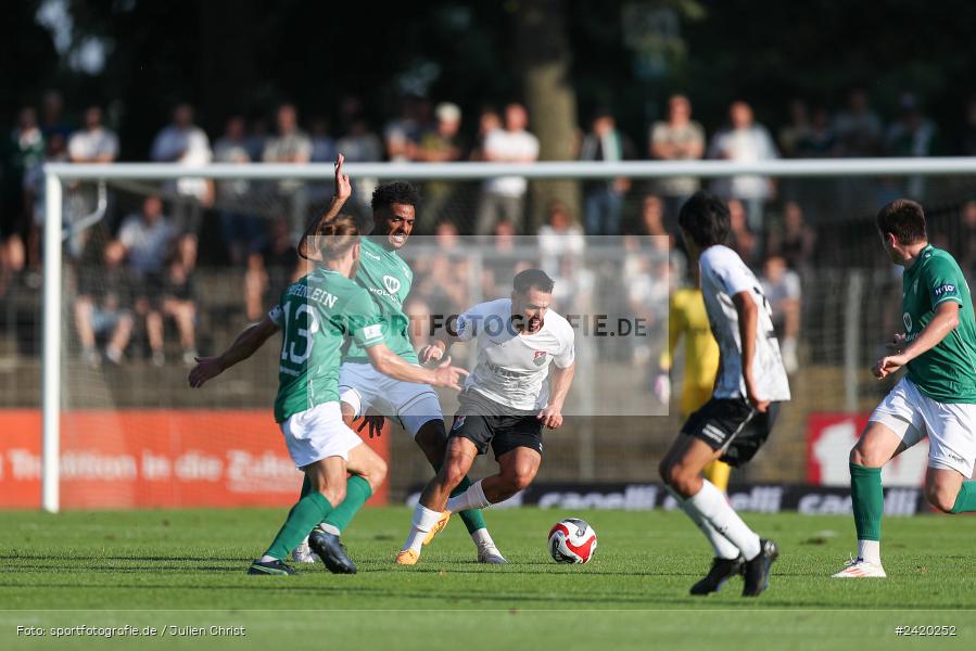 Willy-Sachs-Stadion, Schweinfurt, 19.07.2024, sport, action, Fussball, BFV, Regionalliga Bayern, 1. Spieltag, TSV, FCS, TSV Aubstadt, 1. FC Schweinfurt 1905 - Bild-ID: 2420252 Willy-Sachs-Stadion, Schweinfurt, 19.07.2024, sport, action, Fussball, BFV, Regionalliga Bayern, 1. Spieltag, TSV, FCS, TSV Aubstadt, 1. FC Schweinfurt 1905 - Bild-ID: 2420252