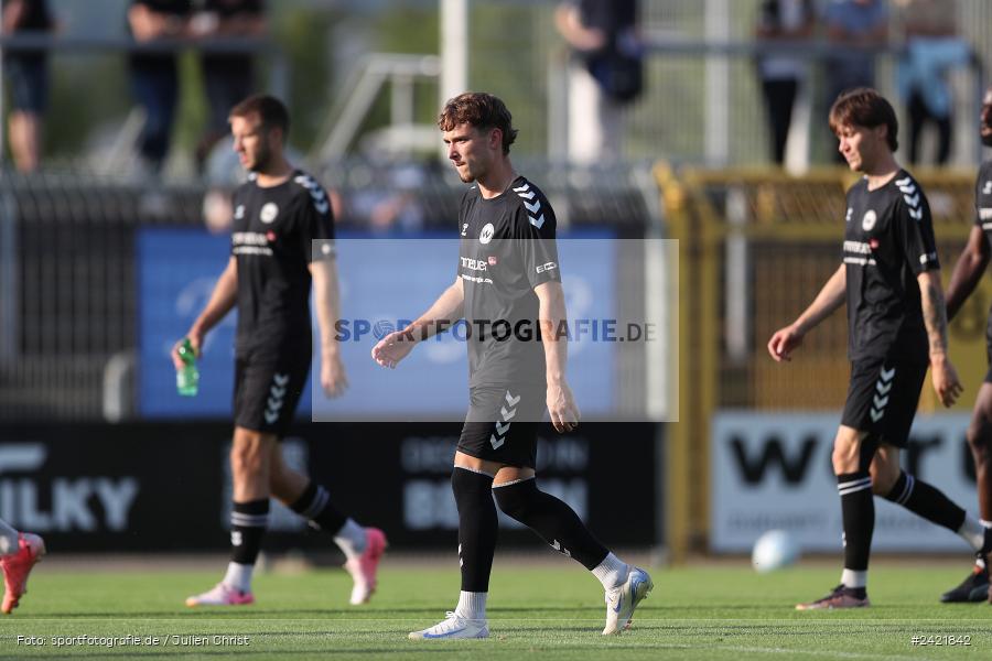 Stadion am Schönbusch, Aschaffenburg, 26.07.2024, sport, action, Fussball, BFV, 2. Spieltag, Regionalliga Bayern, SVW, SVA, SV Wacker Burghausen, SV Viktoria Aschaffenburg - Bild-ID: 2421842