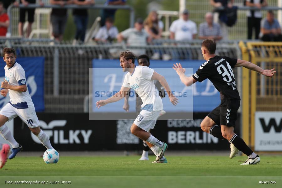 Stadion am Schönbusch, Aschaffenburg, 26.07.2024, sport, action, Fussball, BFV, 2. Spieltag, Regionalliga Bayern, SVW, SVA, SV Wacker Burghausen, SV Viktoria Aschaffenburg - Bild-ID: 2421969