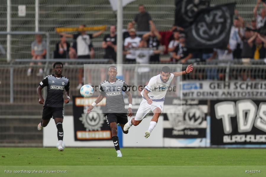 sport, action, Stadion am Schönbusch, SVW, SVA, SV Wacker Burghausen, SV Viktoria Aschaffenburg, Regionalliga Bayern, Fussball, BFV, Aschaffenburg, 26.07.2024, 2. Spieltag - Bild-ID: 2422114