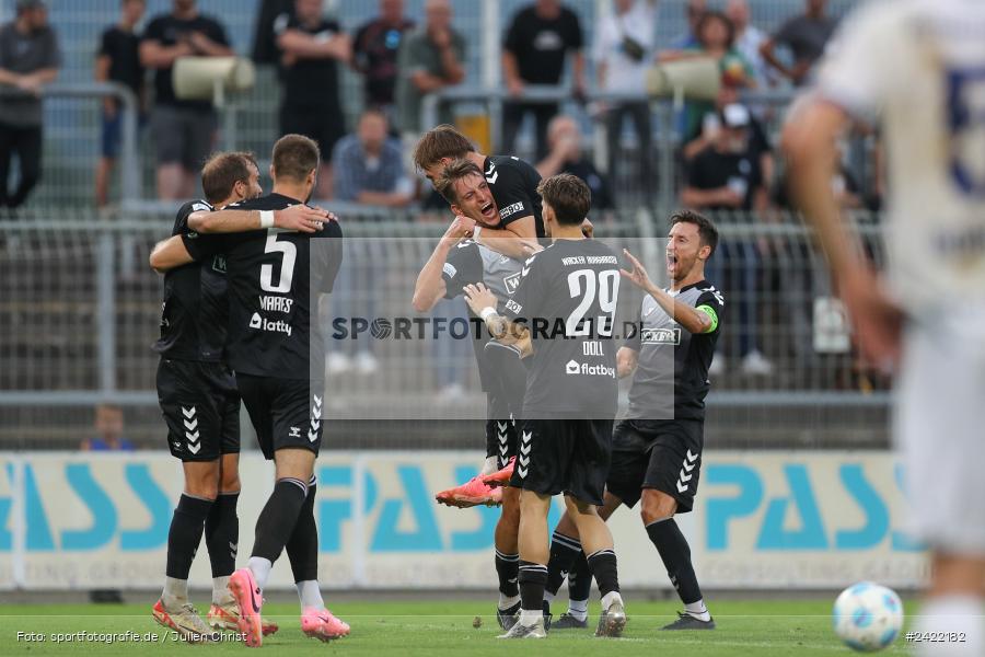 sport, action, Stadion am Schönbusch, SVW, SVA, SV Wacker Burghausen, SV Viktoria Aschaffenburg, Regionalliga Bayern, Fussball, BFV, Aschaffenburg, 26.07.2024, 2. Spieltag - Bild-ID: 2422182 sport, action, Stadion am Schönbusch, SVW, SVA, SV Wacker Burghausen, SV Viktoria Aschaffenburg, Regionalliga Bayern, Fussball, BFV, Aschaffenburg, 26.07.2024, 2. Spieltag - Bild-ID: 2422182