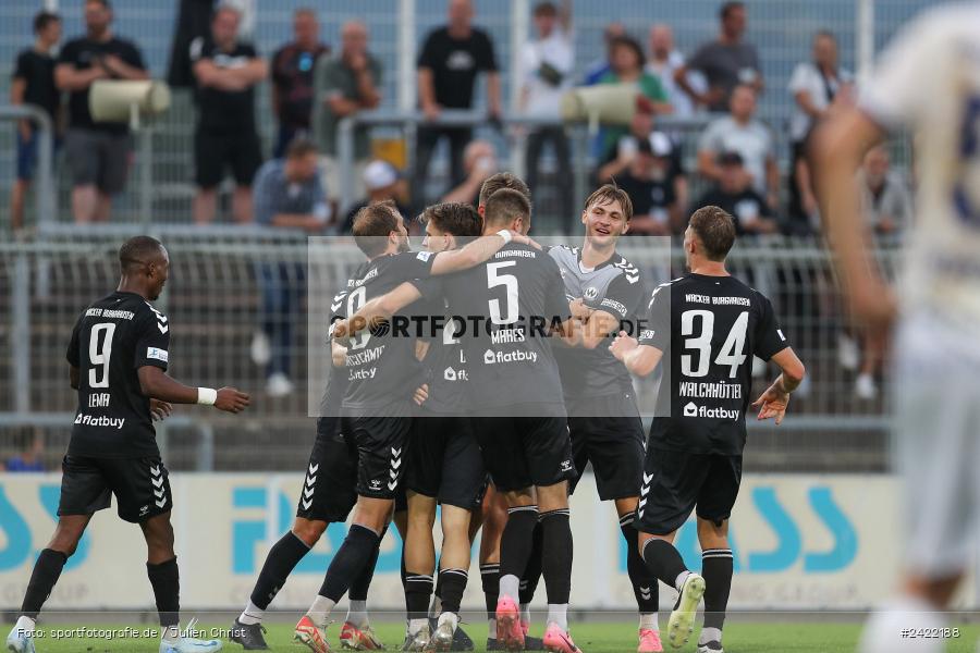 sport, action, Stadion am Schönbusch, SVW, SVA, SV Wacker Burghausen, SV Viktoria Aschaffenburg, Regionalliga Bayern, Fussball, BFV, Aschaffenburg, 26.07.2024, 2. Spieltag - Bild-ID: 2422188