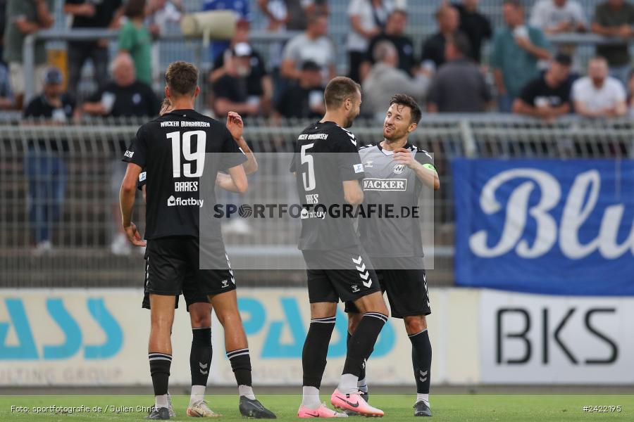 sport, action, Stadion am Schönbusch, SVW, SVA, SV Wacker Burghausen, SV Viktoria Aschaffenburg, Regionalliga Bayern, Fussball, BFV, Aschaffenburg, 26.07.2024, 2. Spieltag - Bild-ID: 2422195