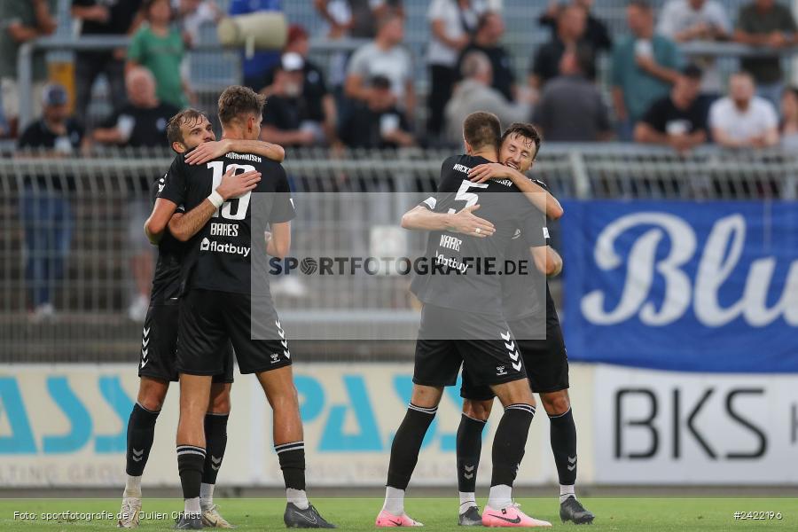 sport, action, Stadion am Schönbusch, SVW, SVA, SV Wacker Burghausen, SV Viktoria Aschaffenburg, Regionalliga Bayern, Fussball, BFV, Aschaffenburg, 26.07.2024, 2. Spieltag - Bild-ID: 2422196