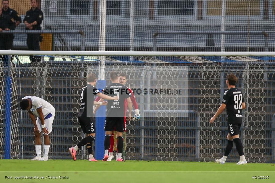 sport, action, Stadion am Schönbusch, SVW, SVA, SV Wacker Burghausen, SV Viktoria Aschaffenburg, Regionalliga Bayern, Fussball, BFV, Aschaffenburg, 26.07.2024, 2. Spieltag - Bild-ID: 2422265 sport, action, Stadion am Schönbusch, SVW, SVA, SV Wacker Burghausen, SV Viktoria Aschaffenburg, Regionalliga Bayern, Fussball, BFV, Aschaffenburg, 26.07.2024, 2. Spieltag - Bild-ID: 2422265