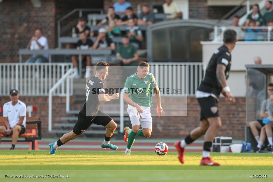 Willy-Sachs-Stadion, Schweinfurt, 02.08.2024, sport, action, Fussball, BFV, 3. Spieltag, Regionalliga Bayern, TSV, FCS, TSV Buchbach, 1. FC Schweinfurt 1905 - Bild-ID: 2423658