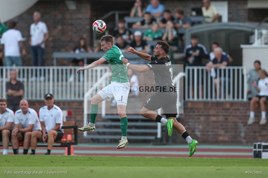 Willy-Sachs-Stadion, Schweinfurt, 02.08.2024, sport, action, Fussball, BFV, 3. Spieltag, Regionalliga Bayern, TSV, FCS, TSV Buchbach, 1. FC Schweinfurt 1905 - Bild-ID: 2423850