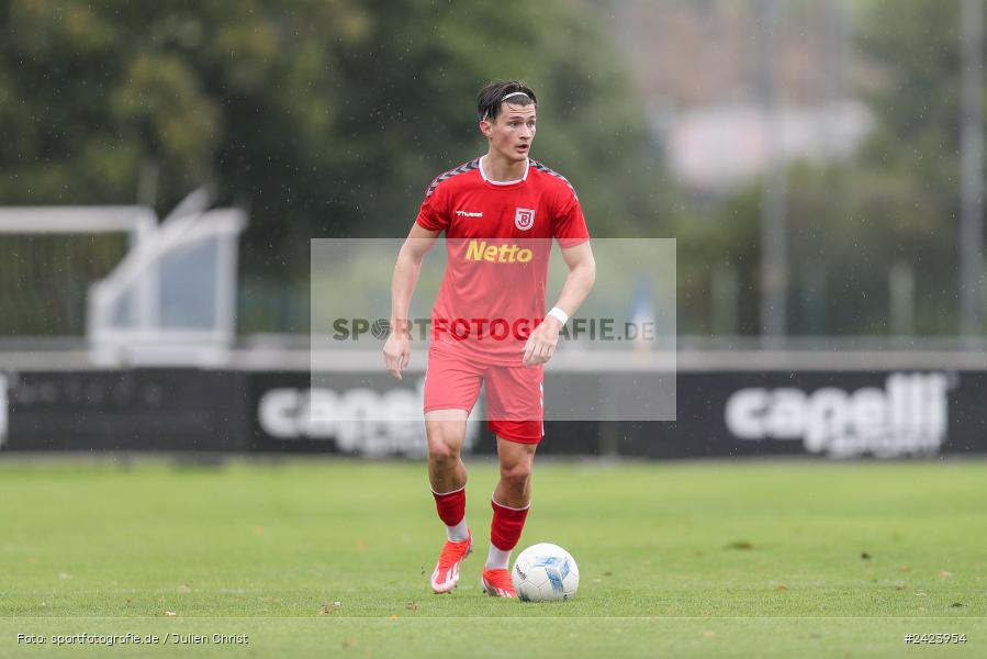 Sepp-Endres-Sportanlage, Würzburg, 03.08.2024, sport, action, Fussball, BFV, 4. Spieltag, Bayernliga Nord, SSV, WFV, SSV Jahn Regensburg II (U21), Würzburger FV 04 - Bild-ID: 2423954
