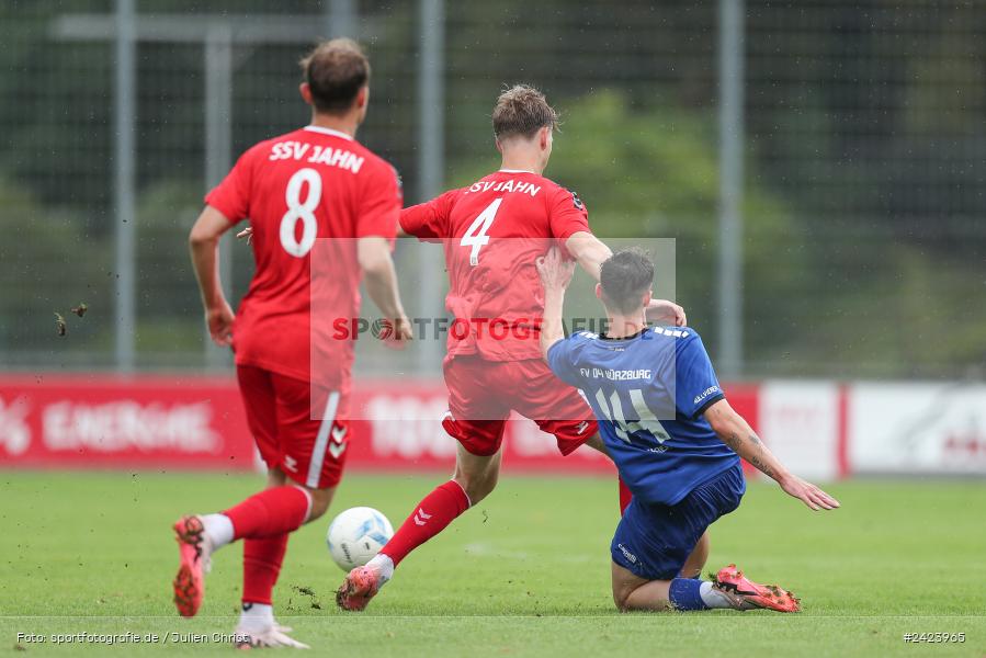Sepp-Endres-Sportanlage, Würzburg, 03.08.2024, sport, action, Fussball, BFV, 4. Spieltag, Bayernliga Nord, SSV, WFV, SSV Jahn Regensburg II (U21), Würzburger FV 04 - Bild-ID: 2423965