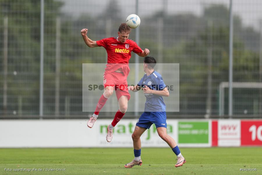 Sepp-Endres-Sportanlage, Würzburg, 03.08.2024, sport, action, Fussball, BFV, 4. Spieltag, Bayernliga Nord, SSV, WFV, SSV Jahn Regensburg II (U21), Würzburger FV 04 - Bild-ID: 2424008