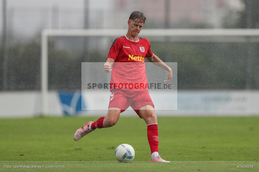 Sepp-Endres-Sportanlage, Würzburg, 03.08.2024, sport, action, Fussball, BFV, 4. Spieltag, Bayernliga Nord, SSV, WFV, SSV Jahn Regensburg II (U21), Würzburger FV 04 - Bild-ID: 2424038