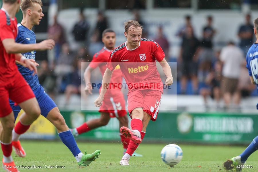 Sepp-Endres-Sportanlage, Würzburg, 03.08.2024, sport, action, Fussball, BFV, 4. Spieltag, Bayernliga Nord, SSV, WFV, SSV Jahn Regensburg II (U21), Würzburger FV 04 - Bild-ID: 2424086