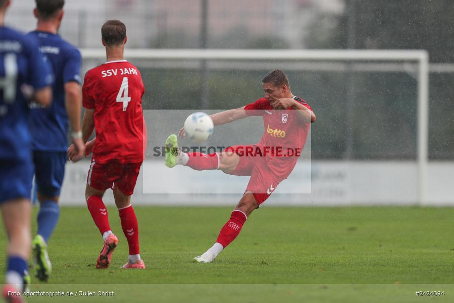 Sepp-Endres-Sportanlage, Würzburg, 03.08.2024, sport, action, Fussball, BFV, 4. Spieltag, Bayernliga Nord, SSV, WFV, SSV Jahn Regensburg II (U21), Würzburger FV 04 - Bild-ID: 2424094