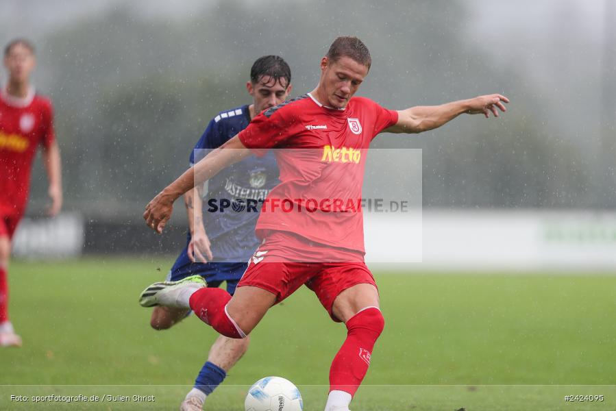 Sepp-Endres-Sportanlage, Würzburg, 03.08.2024, sport, action, Fussball, BFV, 4. Spieltag, Bayernliga Nord, SSV, WFV, SSV Jahn Regensburg II (U21), Würzburger FV 04 - Bild-ID: 2424095