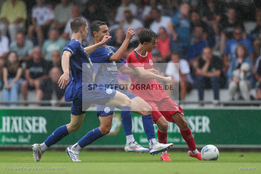Sepp-Endres-Sportanlage, Würzburg, 03.08.2024, sport, action, Fussball, BFV, 4. Spieltag, Bayernliga Nord, SSV, WFV, SSV Jahn Regensburg II (U21), Würzburger FV 04 - Bild-ID: 2424097
