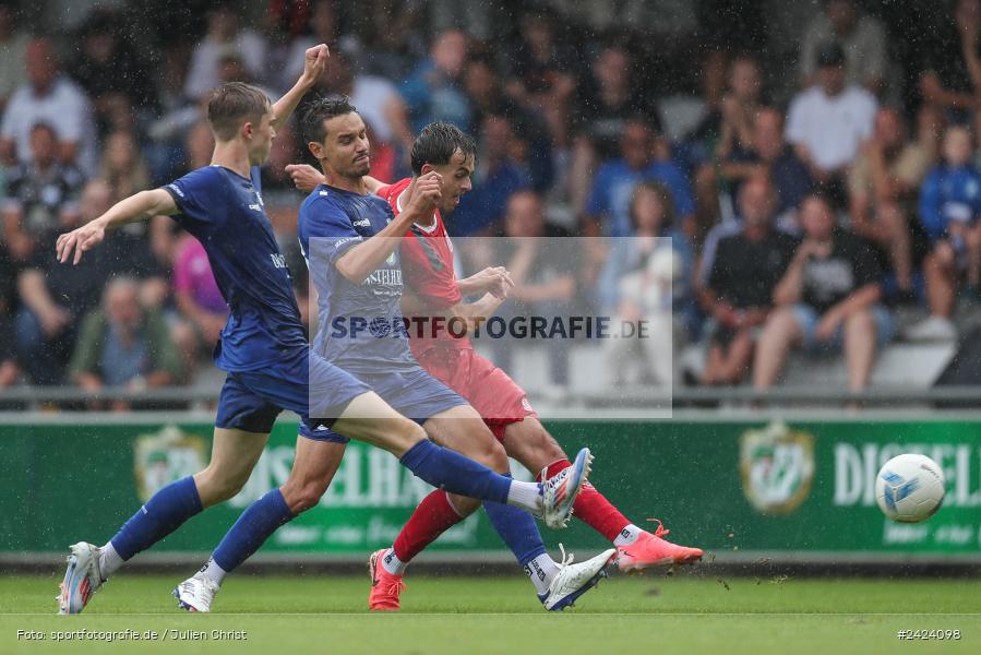 Sepp-Endres-Sportanlage, Würzburg, 03.08.2024, sport, action, Fussball, BFV, 4. Spieltag, Bayernliga Nord, SSV, WFV, SSV Jahn Regensburg II (U21), Würzburger FV 04 - Bild-ID: 2424098