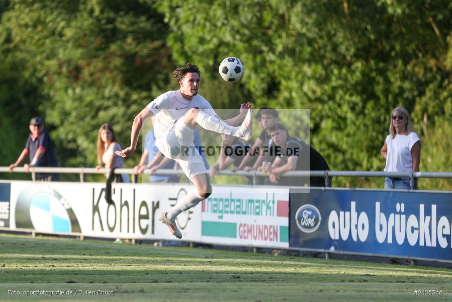 Fundamentum Sportpark, Karlburg, 09.08.2024, sport, action, BFV, Fussball, 5. Spieltag, Bayernliga Nord, SSV, TSV, SSV Jahn Regensburg II (U21), TSV Karlburg - Bild-ID: 2425366