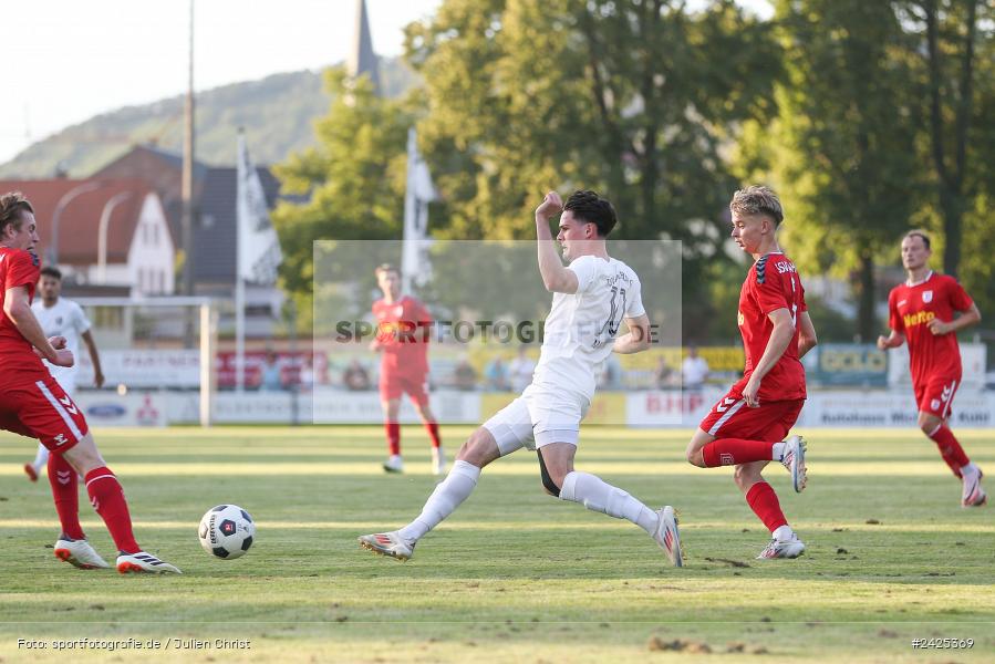 Fundamentum Sportpark, Karlburg, 09.08.2024, sport, action, BFV, Fussball, 5. Spieltag, Bayernliga Nord, SSV, TSV, SSV Jahn Regensburg II (U21), TSV Karlburg - Bild-ID: 2425369