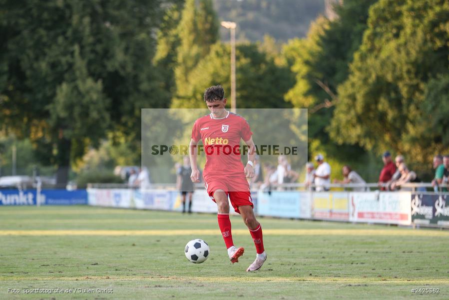 Fundamentum Sportpark, Karlburg, 09.08.2024, sport, action, BFV, Fussball, 5. Spieltag, Bayernliga Nord, SSV, TSV, SSV Jahn Regensburg II (U21), TSV Karlburg - Bild-ID: 2425382