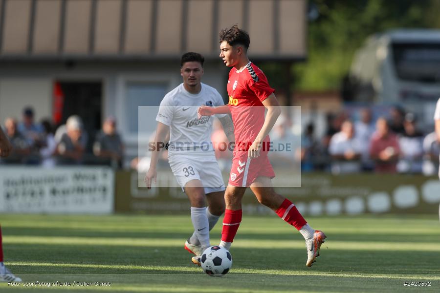 Fundamentum Sportpark, Karlburg, 09.08.2024, sport, action, BFV, Fussball, 5. Spieltag, Bayernliga Nord, SSV, TSV, SSV Jahn Regensburg II (U21), TSV Karlburg - Bild-ID: 2425392