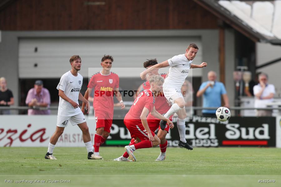Fundamentum Sportpark, Karlburg, 09.08.2024, sport, action, BFV, Fussball, 5. Spieltag, Bayernliga Nord, SSV, TSV, SSV Jahn Regensburg II (U21), TSV Karlburg - Bild-ID: 2425419