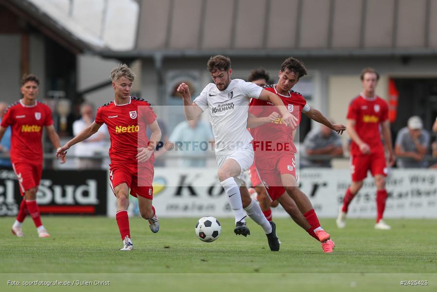 Fundamentum Sportpark, Karlburg, 09.08.2024, sport, action, BFV, Fussball, 5. Spieltag, Bayernliga Nord, SSV, TSV, SSV Jahn Regensburg II (U21), TSV Karlburg - Bild-ID: 2425423