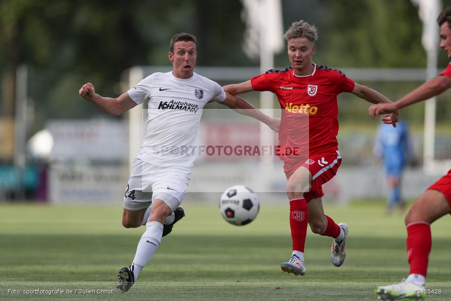 Fundamentum Sportpark, Karlburg, 09.08.2024, sport, action, BFV, Fussball, 5. Spieltag, Bayernliga Nord, SSV, TSV, SSV Jahn Regensburg II (U21), TSV Karlburg - Bild-ID: 2425428