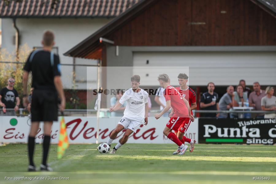 Fundamentum Sportpark, Karlburg, 09.08.2024, sport, action, BFV, Fussball, 5. Spieltag, Bayernliga Nord, SSV, TSV, SSV Jahn Regensburg II (U21), TSV Karlburg - Bild-ID: 2425492