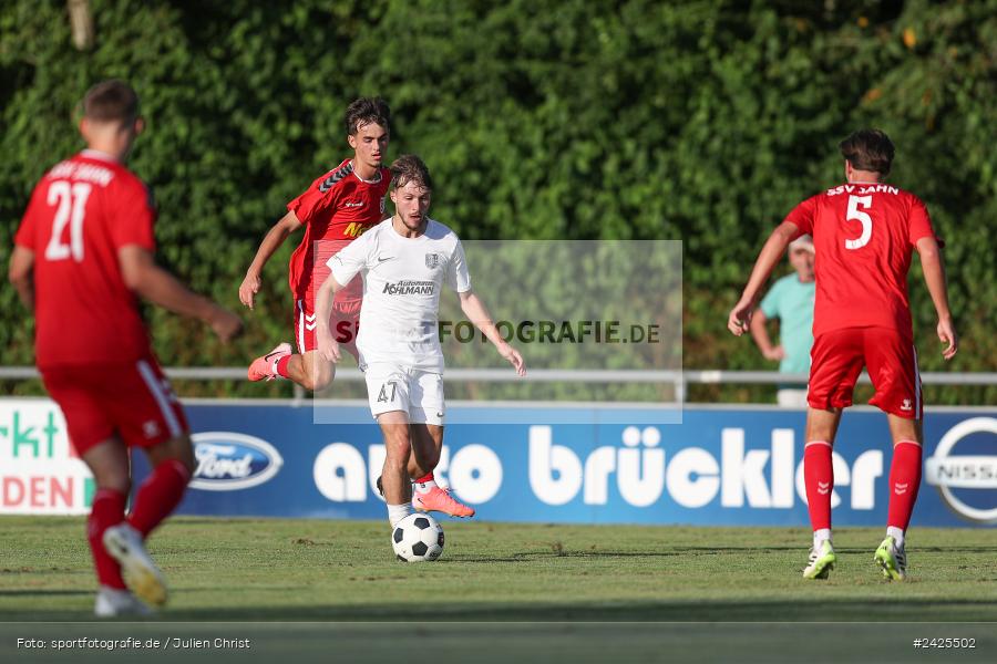 Fundamentum Sportpark, Karlburg, 09.08.2024, sport, action, BFV, Fussball, 5. Spieltag, Bayernliga Nord, SSV, TSV, SSV Jahn Regensburg II (U21), TSV Karlburg - Bild-ID: 2425502