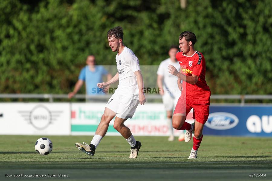 Fundamentum Sportpark, Karlburg, 09.08.2024, sport, action, BFV, Fussball, 5. Spieltag, Bayernliga Nord, SSV, TSV, SSV Jahn Regensburg II (U21), TSV Karlburg - Bild-ID: 2425504