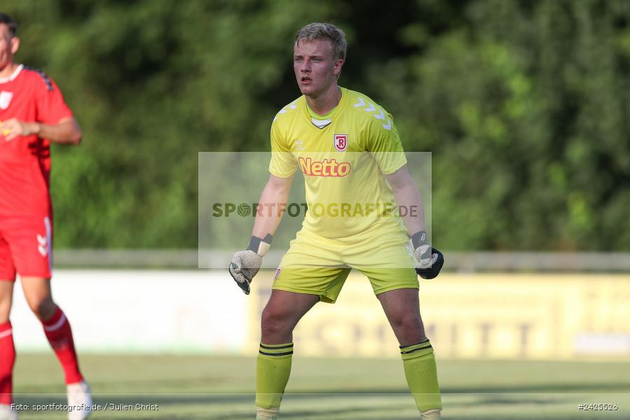 Fundamentum Sportpark, Karlburg, 09.08.2024, sport, action, BFV, Fussball, 5. Spieltag, Bayernliga Nord, SSV, TSV, SSV Jahn Regensburg II (U21), TSV Karlburg - Bild-ID: 2425526