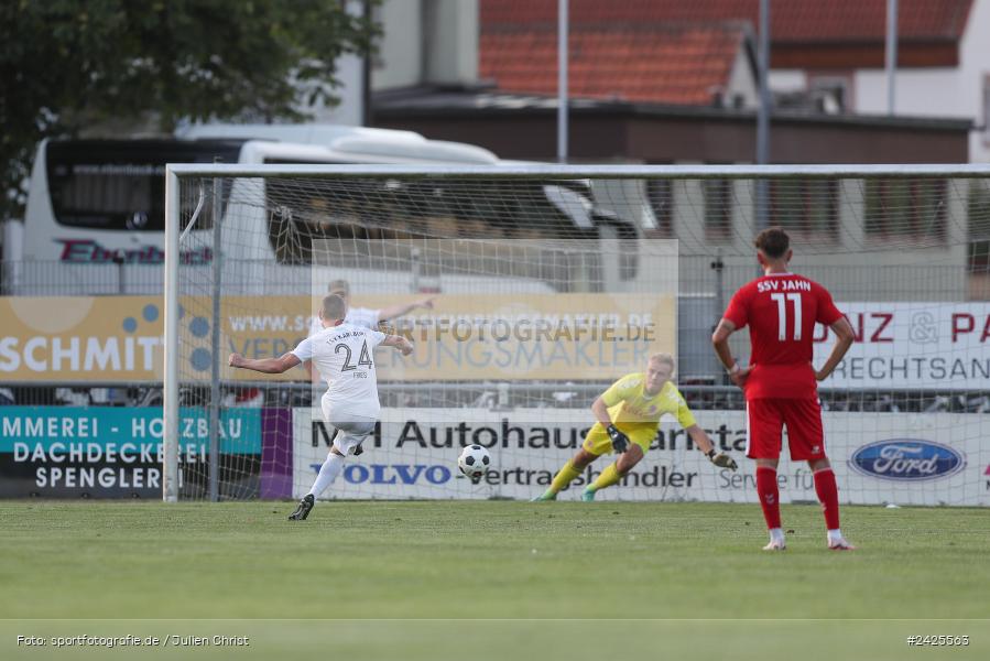 Fundamentum Sportpark, Karlburg, 09.08.2024, sport, action, BFV, Fussball, 5. Spieltag, Bayernliga Nord, SSV, TSV, SSV Jahn Regensburg II (U21), TSV Karlburg - Bild-ID: 2425563