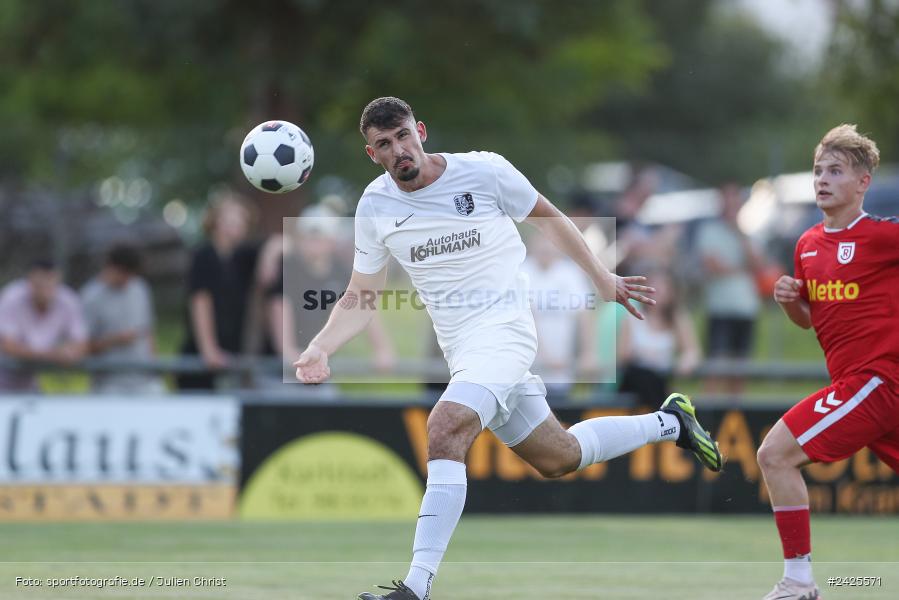 Fundamentum Sportpark, Karlburg, 09.08.2024, sport, action, BFV, Fussball, 5. Spieltag, Bayernliga Nord, SSV, TSV, SSV Jahn Regensburg II (U21), TSV Karlburg - Bild-ID: 2425571