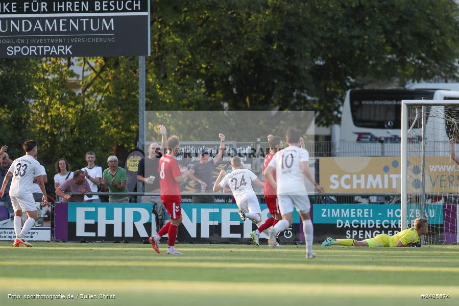 Fundamentum Sportpark, Karlburg, 09.08.2024, sport, action, BFV, Fussball, 5. Spieltag, Bayernliga Nord, SSV, TSV, SSV Jahn Regensburg II (U21), TSV Karlburg - Bild-ID: 2425574