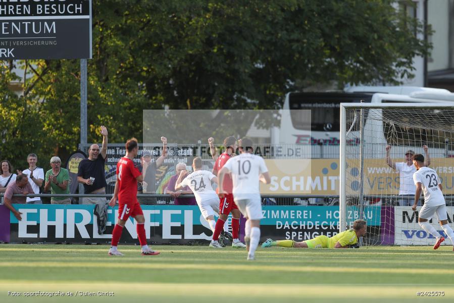 Fundamentum Sportpark, Karlburg, 09.08.2024, sport, action, BFV, Fussball, 5. Spieltag, Bayernliga Nord, SSV, TSV, SSV Jahn Regensburg II (U21), TSV Karlburg - Bild-ID: 2425575