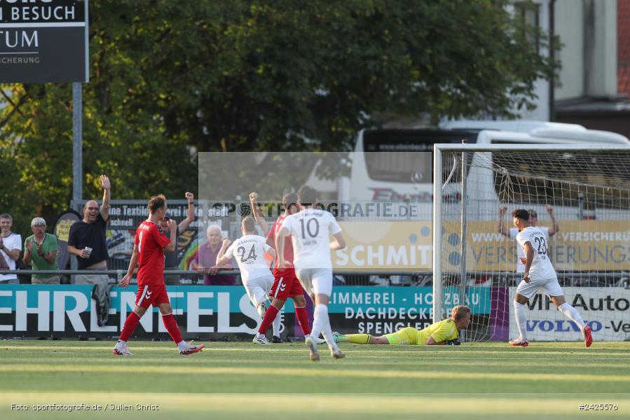 Fundamentum Sportpark, Karlburg, 09.08.2024, sport, action, BFV, Fussball, 5. Spieltag, Bayernliga Nord, SSV, TSV, SSV Jahn Regensburg II (U21), TSV Karlburg - Bild-ID: 2425576