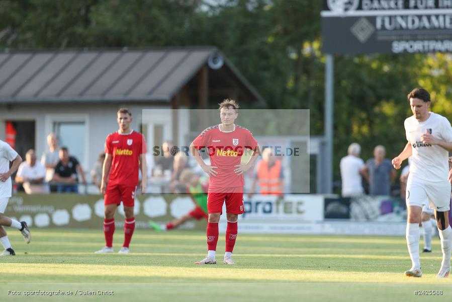 Fundamentum Sportpark, Karlburg, 09.08.2024, sport, action, BFV, Fussball, 5. Spieltag, Bayernliga Nord, SSV, TSV, SSV Jahn Regensburg II (U21), TSV Karlburg - Bild-ID: 2425588