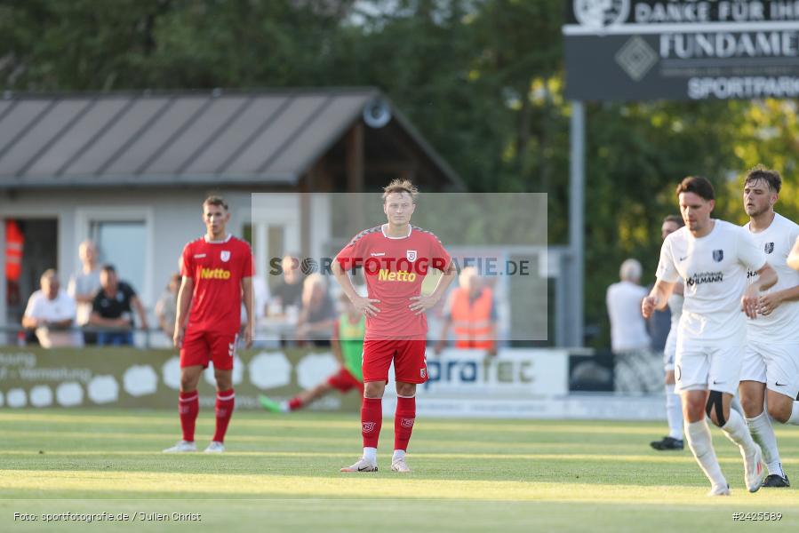Fundamentum Sportpark, Karlburg, 09.08.2024, sport, action, BFV, Fussball, 5. Spieltag, Bayernliga Nord, SSV, TSV, SSV Jahn Regensburg II (U21), TSV Karlburg - Bild-ID: 2425589