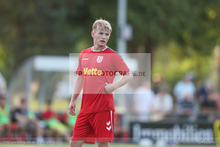 Fundamentum Sportpark, Karlburg, 09.08.2024, sport, action, BFV, Fussball, 5. Spieltag, Bayernliga Nord, SSV, TSV, SSV Jahn Regensburg II (U21), TSV Karlburg - Bild-ID: 2425592