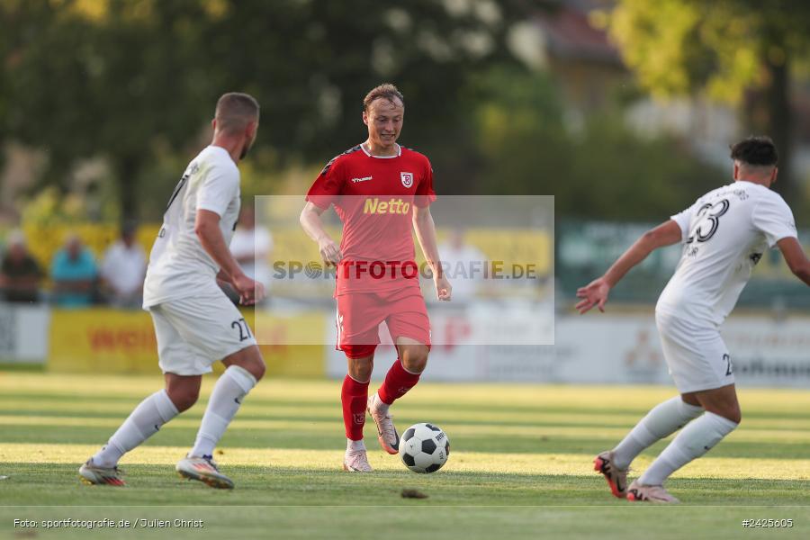 Fundamentum Sportpark, Karlburg, 09.08.2024, sport, action, BFV, Fussball, 5. Spieltag, Bayernliga Nord, SSV, TSV, SSV Jahn Regensburg II (U21), TSV Karlburg - Bild-ID: 2425605