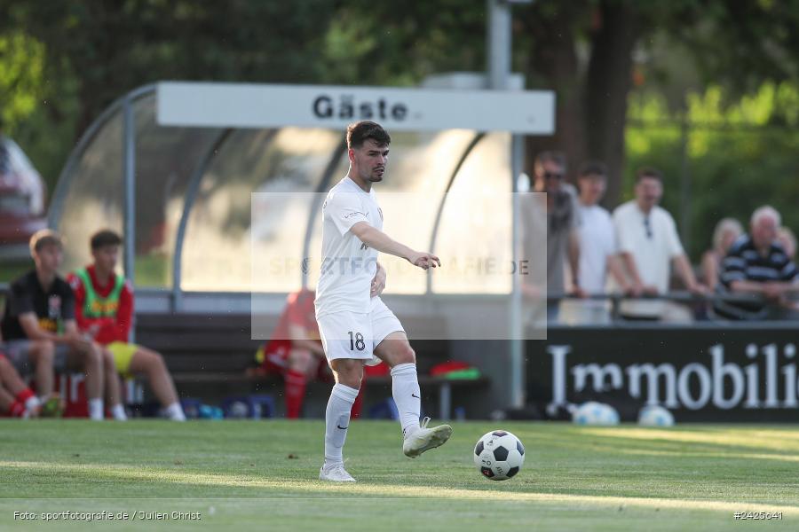 Fundamentum Sportpark, Karlburg, 09.08.2024, sport, action, BFV, Fussball, 5. Spieltag, Bayernliga Nord, SSV, TSV, SSV Jahn Regensburg II (U21), TSV Karlburg - Bild-ID: 2425641