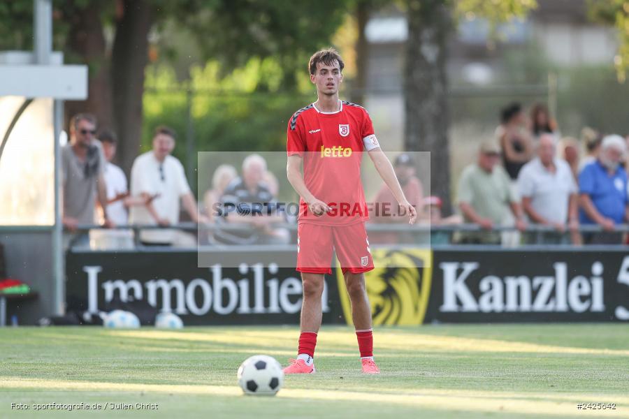 Fundamentum Sportpark, Karlburg, 09.08.2024, sport, action, BFV, Fussball, 5. Spieltag, Bayernliga Nord, SSV, TSV, SSV Jahn Regensburg II (U21), TSV Karlburg - Bild-ID: 2425642