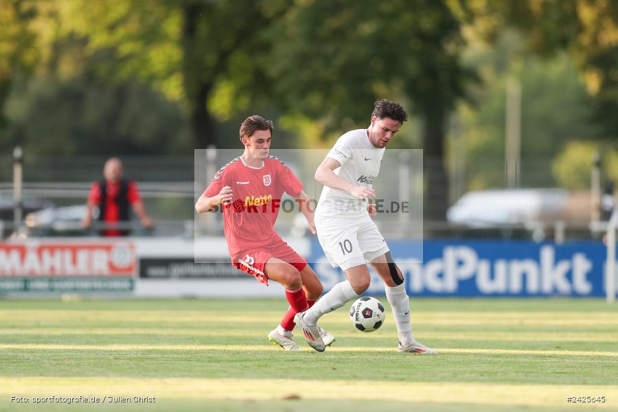 Fundamentum Sportpark, Karlburg, 09.08.2024, sport, action, BFV, Fussball, 5. Spieltag, Bayernliga Nord, SSV, TSV, SSV Jahn Regensburg II (U21), TSV Karlburg - Bild-ID: 2425645