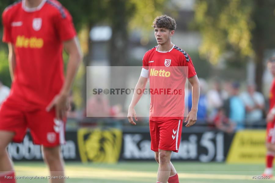 Fundamentum Sportpark, Karlburg, 09.08.2024, sport, action, BFV, Fussball, 5. Spieltag, Bayernliga Nord, SSV, TSV, SSV Jahn Regensburg II (U21), TSV Karlburg - Bild-ID: 2425650