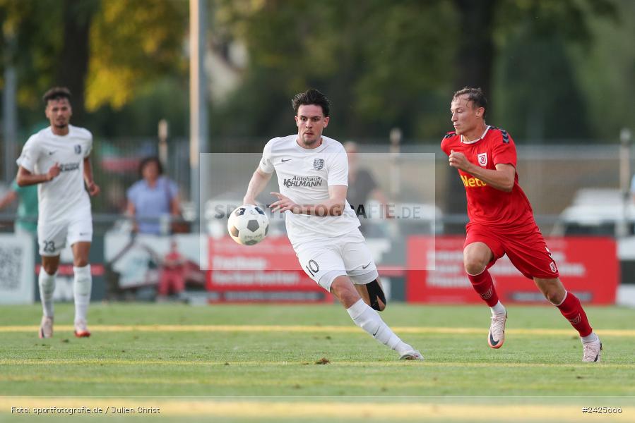 Fundamentum Sportpark, Karlburg, 09.08.2024, sport, action, BFV, Fussball, 5. Spieltag, Bayernliga Nord, SSV, TSV, SSV Jahn Regensburg II (U21), TSV Karlburg - Bild-ID: 2425666