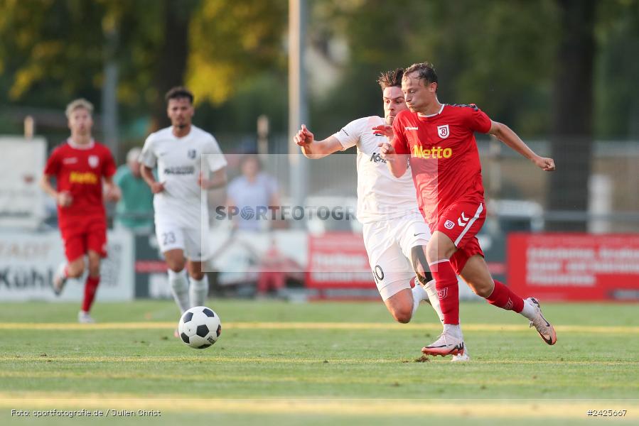 Fundamentum Sportpark, Karlburg, 09.08.2024, sport, action, BFV, Fussball, 5. Spieltag, Bayernliga Nord, SSV, TSV, SSV Jahn Regensburg II (U21), TSV Karlburg - Bild-ID: 2425667