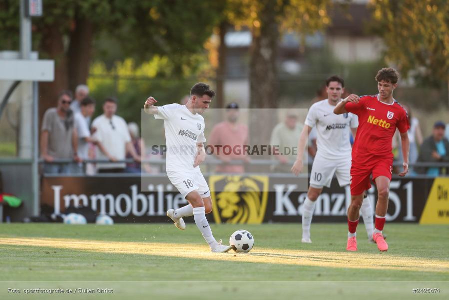 Fundamentum Sportpark, Karlburg, 09.08.2024, sport, action, BFV, Fussball, 5. Spieltag, Bayernliga Nord, SSV, TSV, SSV Jahn Regensburg II (U21), TSV Karlburg - Bild-ID: 2425674
