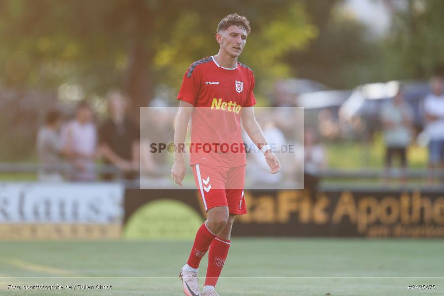 Fundamentum Sportpark, Karlburg, 09.08.2024, sport, action, BFV, Fussball, 5. Spieltag, Bayernliga Nord, SSV, TSV, SSV Jahn Regensburg II (U21), TSV Karlburg - Bild-ID: 2425675