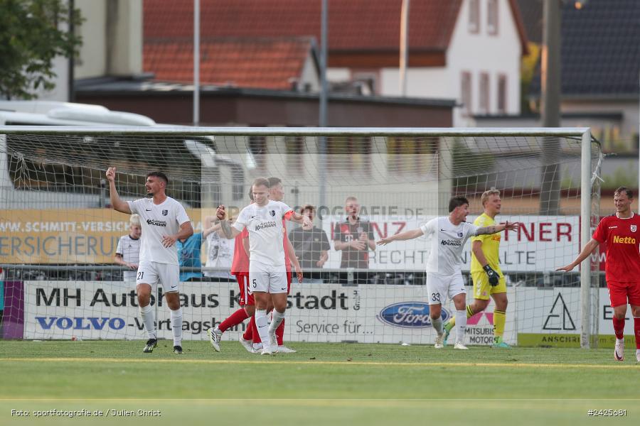 Fundamentum Sportpark, Karlburg, 09.08.2024, sport, action, BFV, Fussball, 5. Spieltag, Bayernliga Nord, SSV, TSV, SSV Jahn Regensburg II (U21), TSV Karlburg - Bild-ID: 2425681