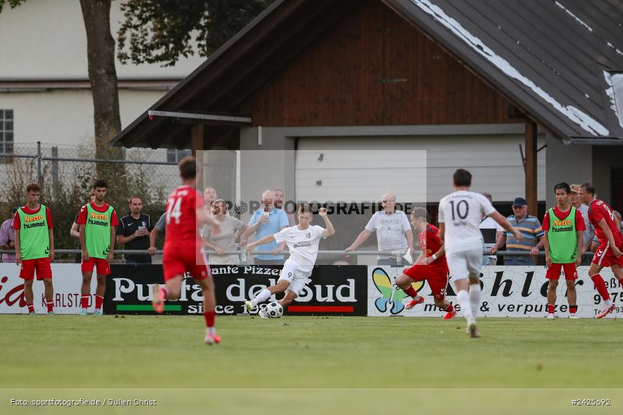 Fundamentum Sportpark, Karlburg, 09.08.2024, sport, action, BFV, Fussball, 5. Spieltag, Bayernliga Nord, SSV, TSV, SSV Jahn Regensburg II (U21), TSV Karlburg - Bild-ID: 2425692